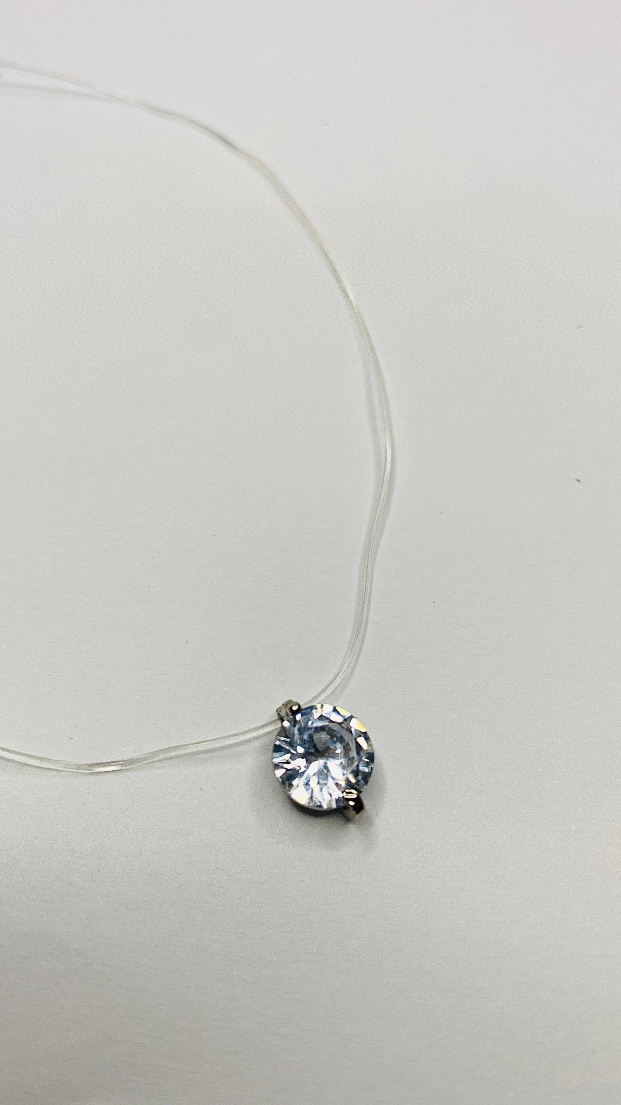The ‘invisible’ necklace